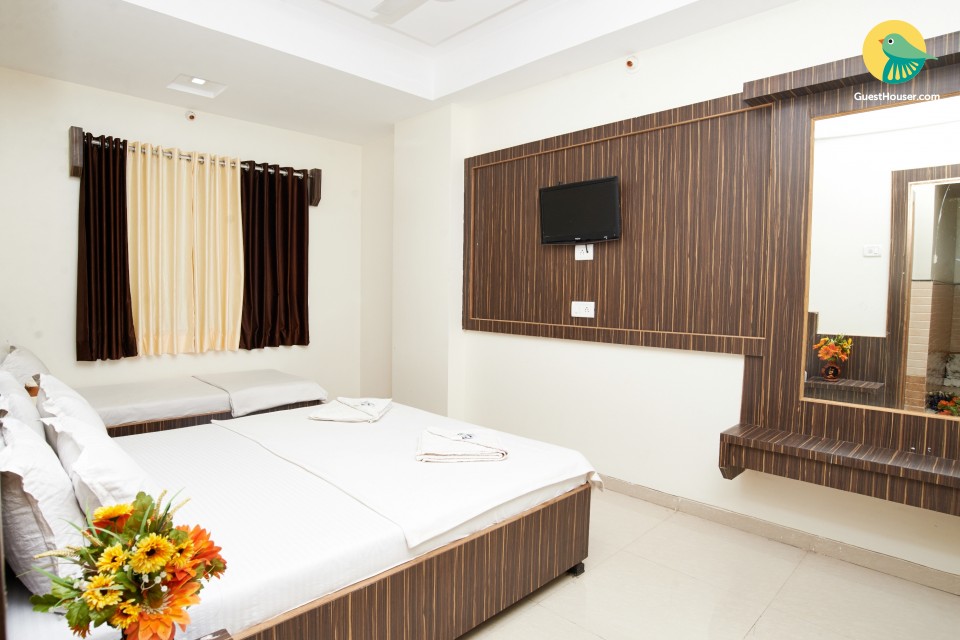 Book Guest House Rooms In Shirdi Maharashtra 38216