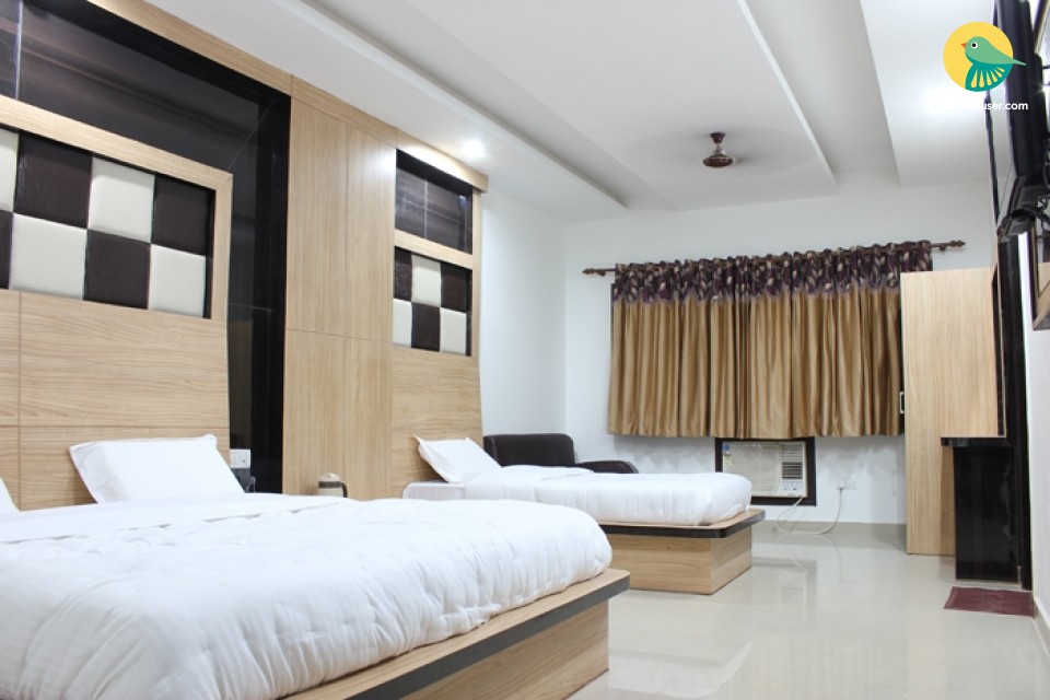 Enchanting stay with family in Tripple Bedded room