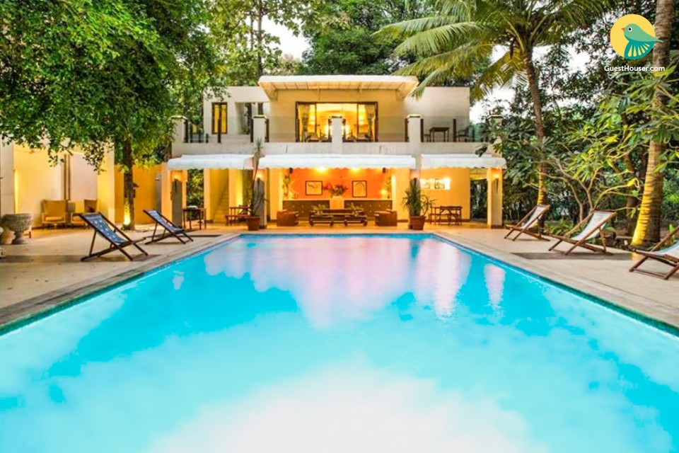 Luxurious 10-BR villa with a private pool, near Kihim beach
