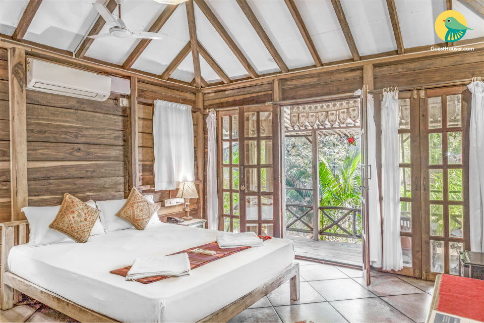Rustic retreat with an idyllic charm, 300 m from Calangute Beach