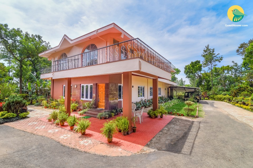 Idyllic 3-bedroom abode for eight, 1 km from Rajas Tomb