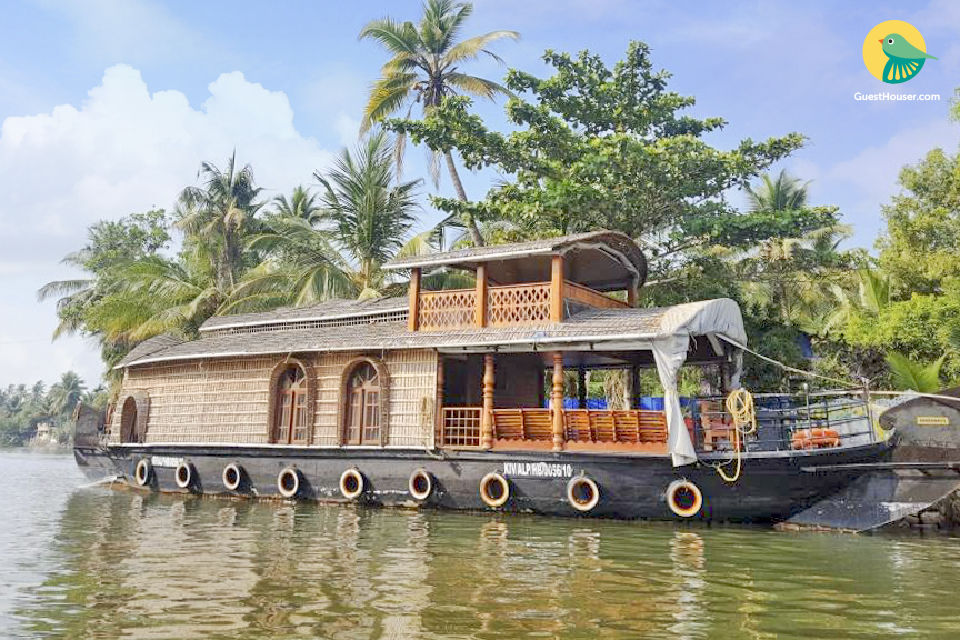 6-BR Houseboat, ideal for families