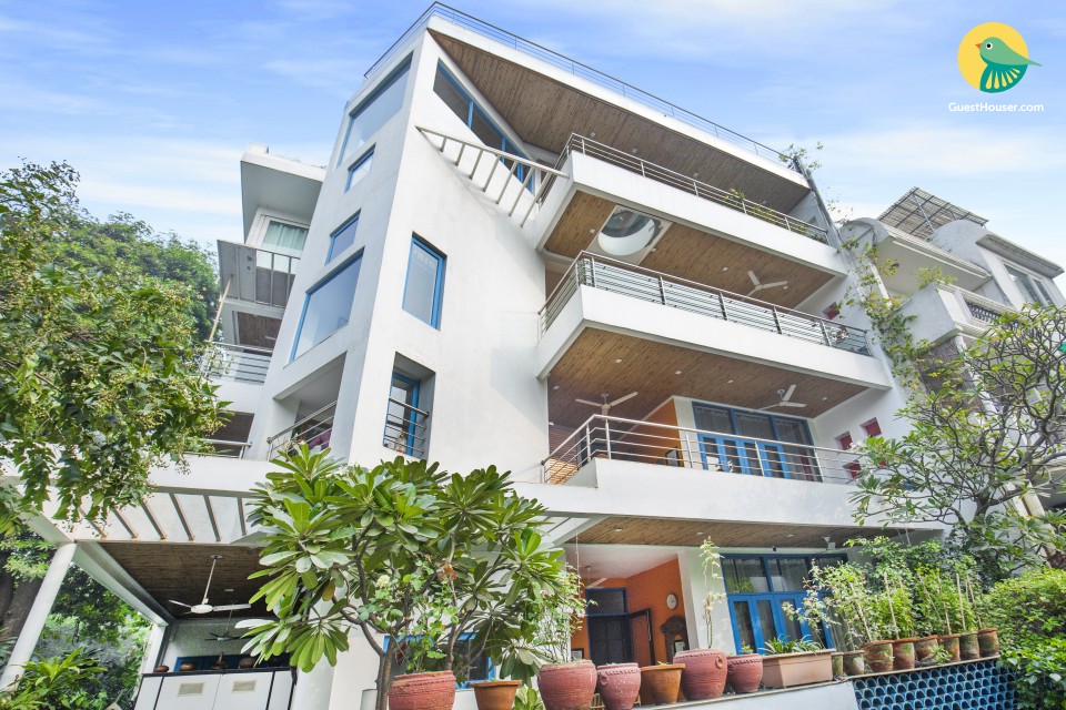 Vibrant 6-BR boutique stay